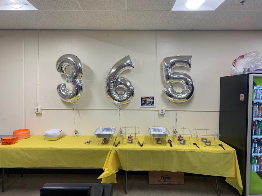 tedesco2115's tweet photo. Congratulations #2115 on hitting 365 today!! Huge accomplishment and milestone!! So proud of this team! Enjoy your food today! @Stroud2104 @jordanolsen0288 @MarkStanley_THD Tom Dillon https://t.co/Chd0zbJgBZ