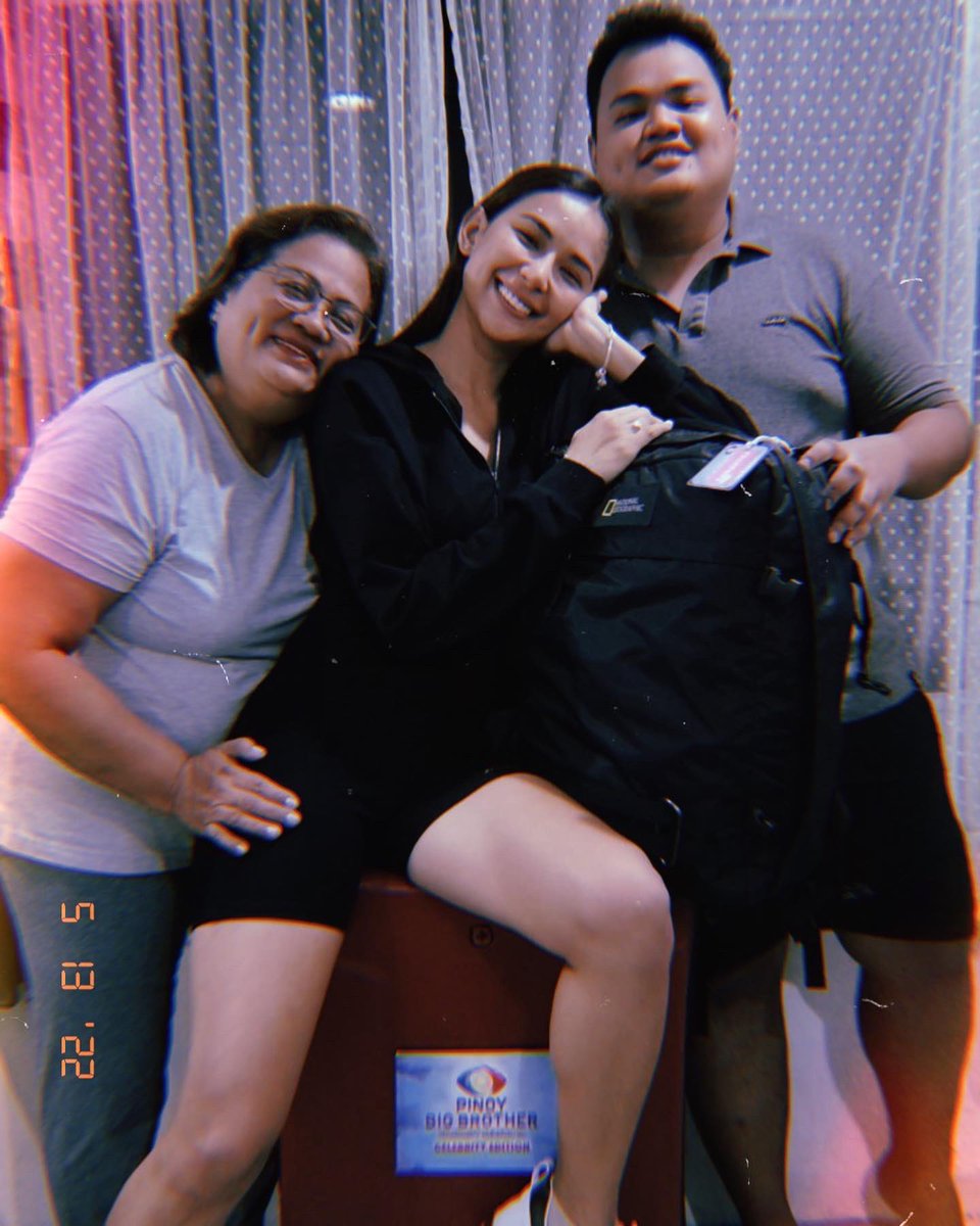 SamBer_Official's tweet image. Have faith in fate with friends and family, always in all ways. 🥹

My why in every how.. ♥️ xoxo 💋