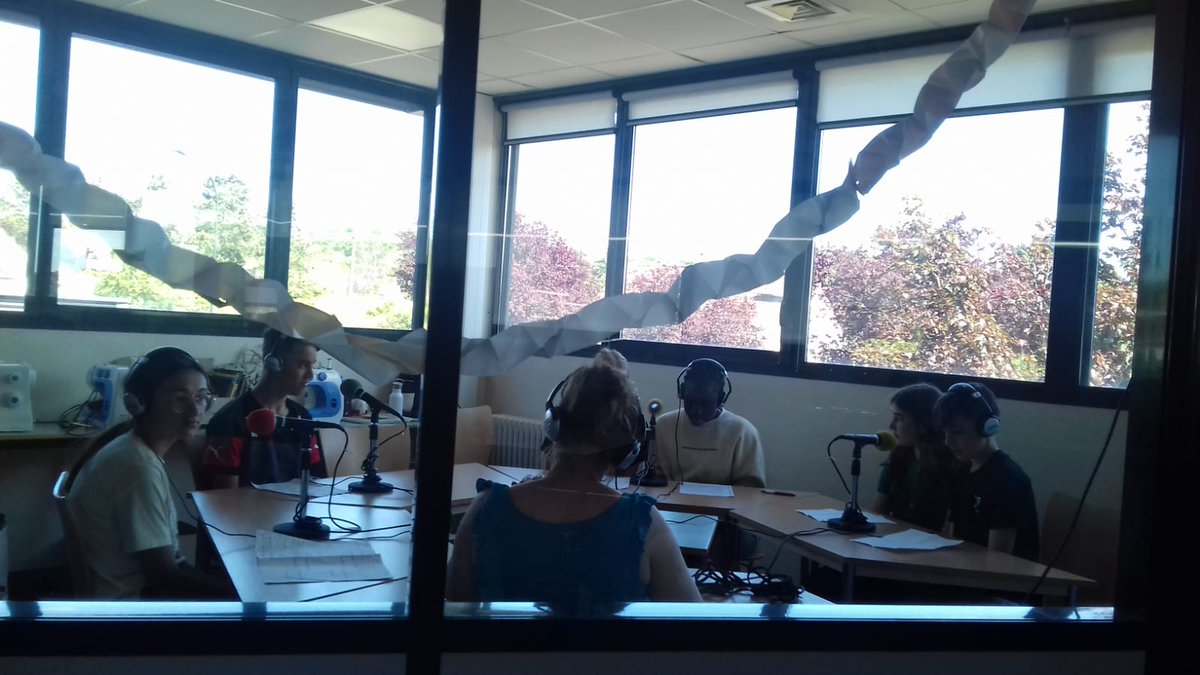 with_active's tweet photo. @suonenjoen @PompidouPacy  and @STeresaLeon  are finally recording the show. Coming soon...! @sepiegob @Erasmus_Project https://t.co/NN3QXRwGPw