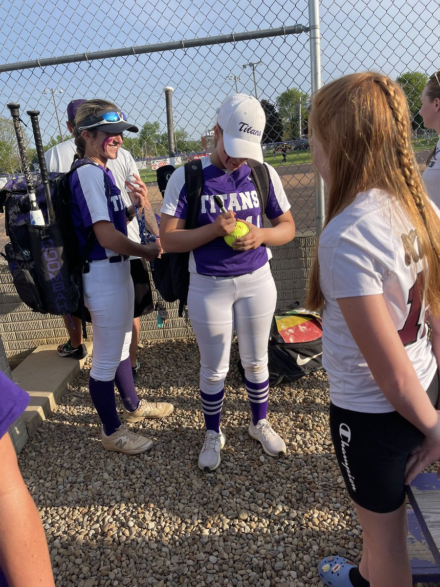And just like that, their last time playing on their home field. Now the work begins, Districts next week 💜🥎💜