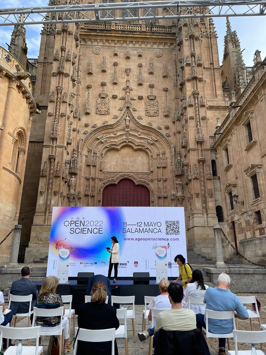 mariamoreno_MMR's tweet photo. Ha sido un autentico lujo aprender de los mayores expertos en ciencia e investigación a nivel internacional en el foro #AgeOpenScience en las maravillosas calles de Salamanca. Se han tratado temas como la longevidad, enfermedades degenerativas y terapias genéticas. https://t.co/gtJZMCFU0u