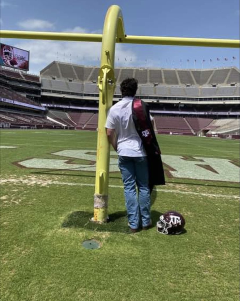 BrianZettler's tweet photo. #TAMUgrad @alex_zettler @AggieAthletes @TAMU_WalkOns @TAMU @AggieFootball @BrightonBengal @BrightonFball https://t.co/QGrgf2EffB