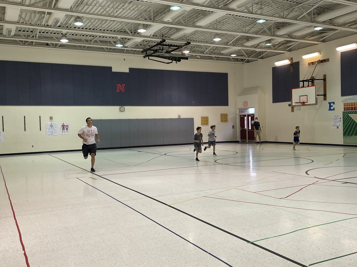 BSTElementary's tweet photo. Our staff and students showed up for the pacer this week!! Way to go STARS🌟#alwaysOURbest #PE #thepacer #bststars https://t.co/DRAjypyZ07