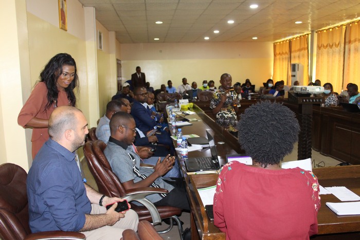 Café d’échange d’expériences et contributions des #peuplesautochtones sur la #foresteriecommunautaire, bit.ly/3FGbSka