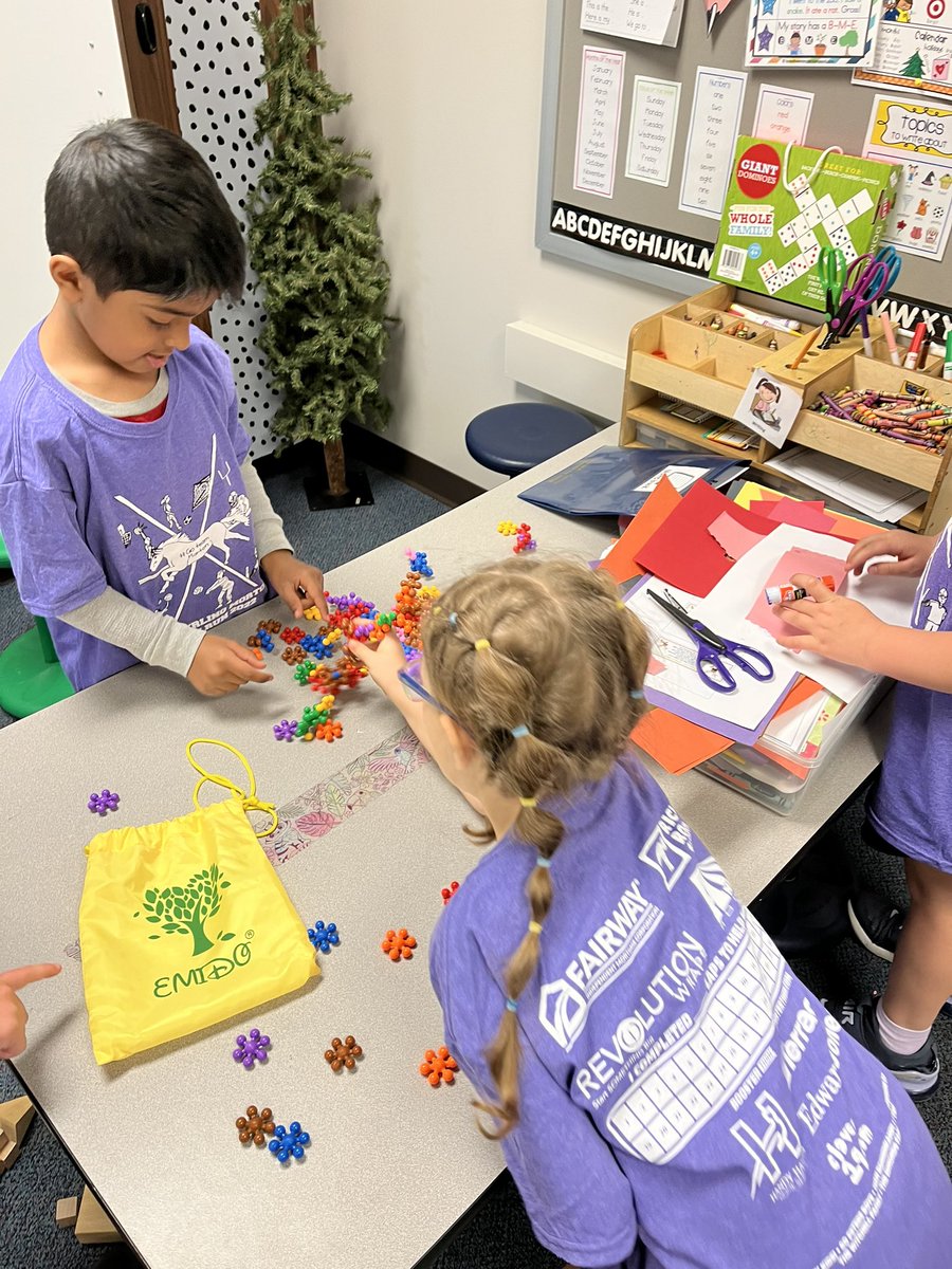 Gearing up for the Fun Run! We earned games/toys from home for all our donations. Thank you <a href="/MortonPTA/">MortonPTA</a> <a href="/MPS_Morton/">Morton Elementary</a> parents/families!