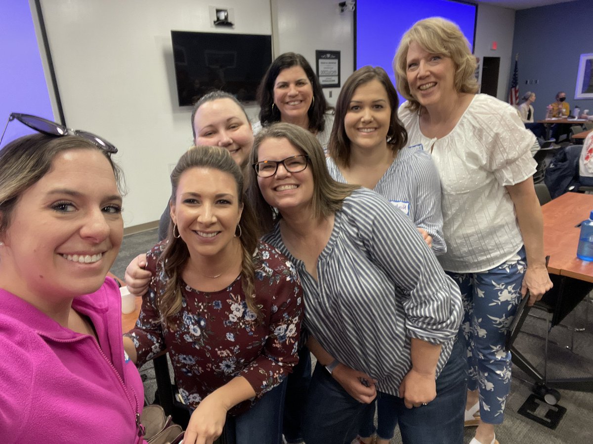 stephaniefitler's tweet photo. #SFLearns coaches learning and collaborating with SEPA coaches @MCIULearns #PACMC https://t.co/fqlqRnA347