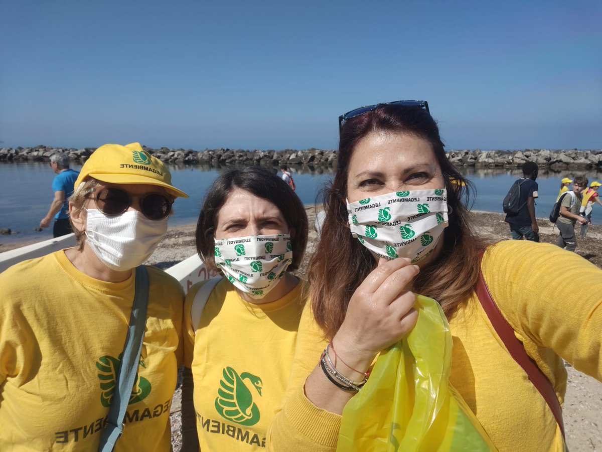 LegambienteP's tweet photo. Spiagge pulite 2022
Trappeto, spiaggia Praiuledda
#Legambiente
#spiaggepulite
#Trappeto https://t.co/XR46xEeJwU