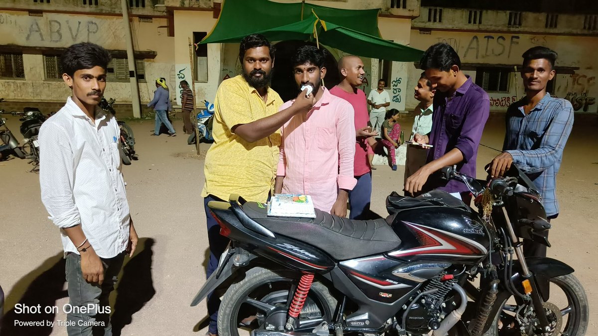 sagaratla2's tweet photo. ఈరోజు తెలంగాణ రాష్ర్ట యువనాయకులు తలసాని   సాయికిరణ్ యాదవ్ గారి జన్మదిన సందర్భంగా పెద్దపల్లి జిల్లాలో SKY  యువసేనఆధ్వర్యంలో  జన్మదిన వేడుకలు  జరపడం జరిగింది ఈ   కార్యక్రమంలో SKY పెద్దపల్లి జిల్లా అధ్యక్షుడు అట్లా సాగర్ గారు మరియు ఈ కార్యక్రమంలో @talasani_sai https://t.co/miK5sdAGKd