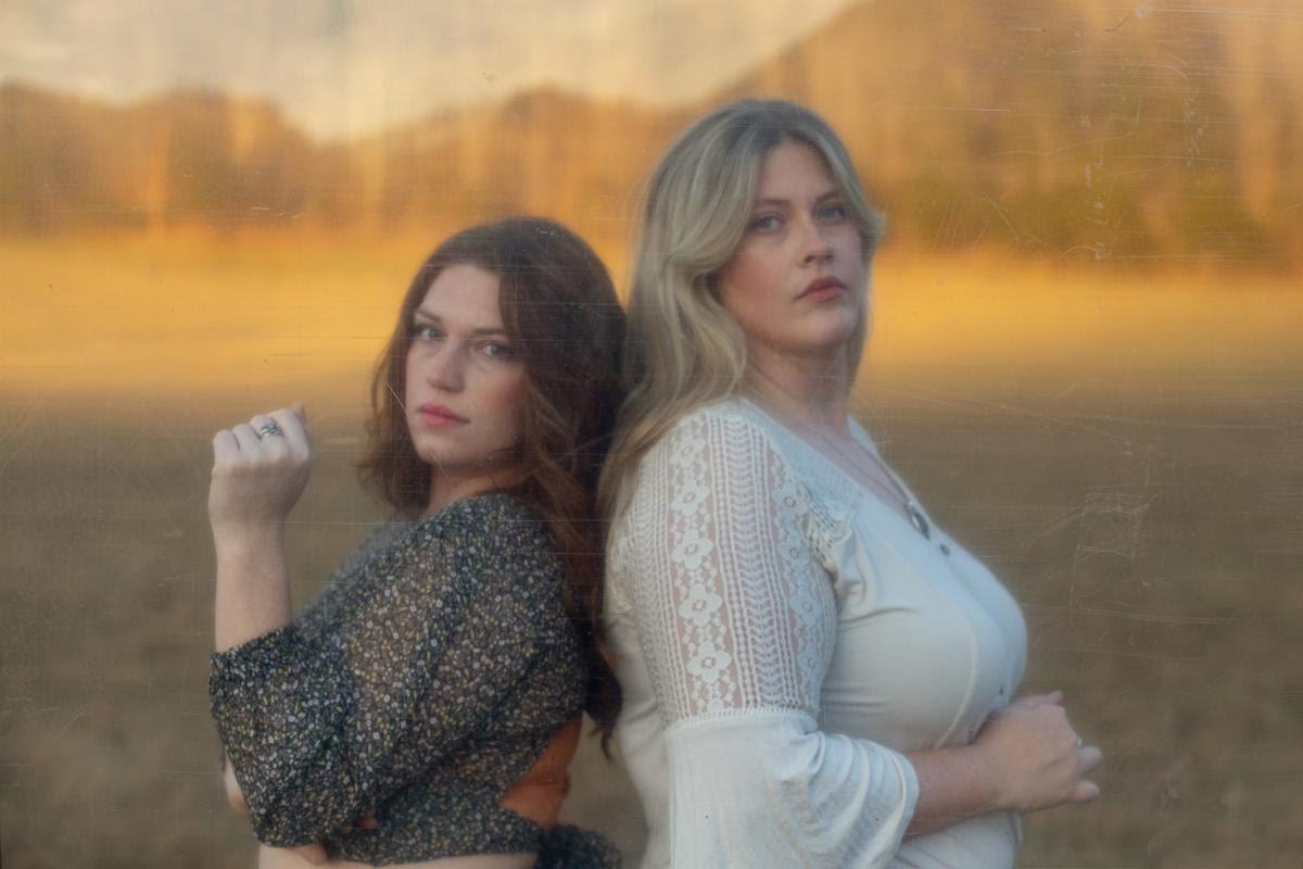 The Local Honeys Announce Self-Titled Album – Out July 15th on La Honda Records
 bluegrassgroove.com/2022/05/13/the… #thelocalhoneys #localhoneys #bluegrassgroove <a href="/TheLocalHoneys/">Local Honeys</a>