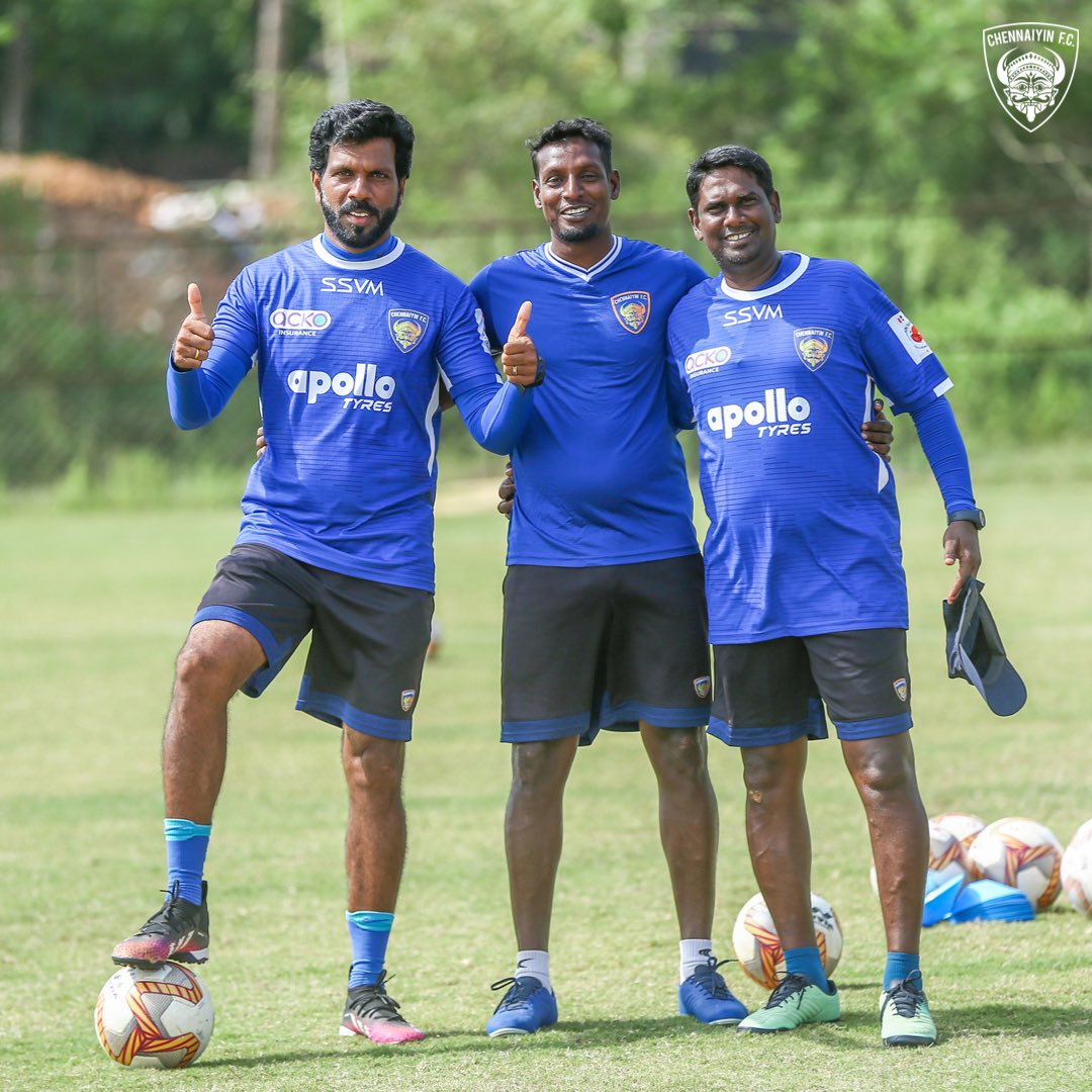 ChennaiyinFC's tweet photo. 𝐓𝐡𝐞 𝐦𝐞𝐧 𝐢𝐧 𝐜𝐡𝐚𝐫𝐠𝐞 signing off with a smile! 😄

#AllInForChennaiyin #RFDevelopmentLeague #LetsPlay https://t.co/KMceIJA1K5