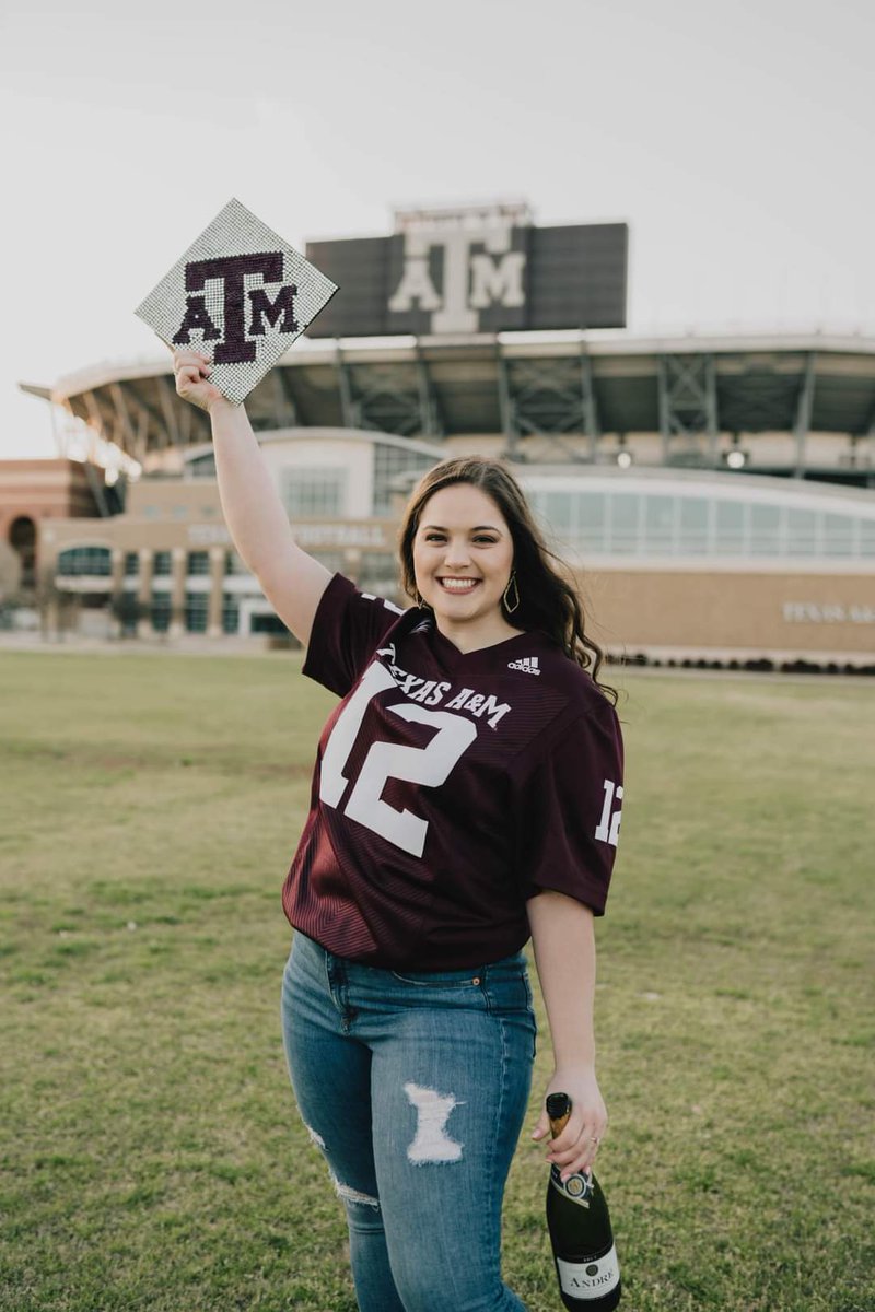 kacieattlee's tweet photo. @TAMU @tamustuact @ReedArena Today is the day! #TAMU #TAMU22 #graduation2022 https://t.co/Cx3emlYi7X