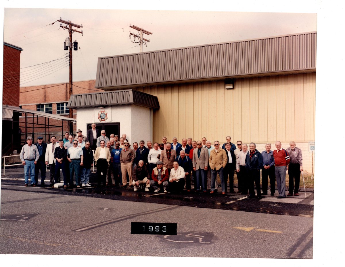 bac1mvd's tweet image. Happy Friday! 

For this week’s #FlashBAC we have a photo from March 6, 1993. We would agree that “The Craft is Back,” but it never left!

If you know any of the #BAC1MVD members in this image, please reach out to help us identify them.