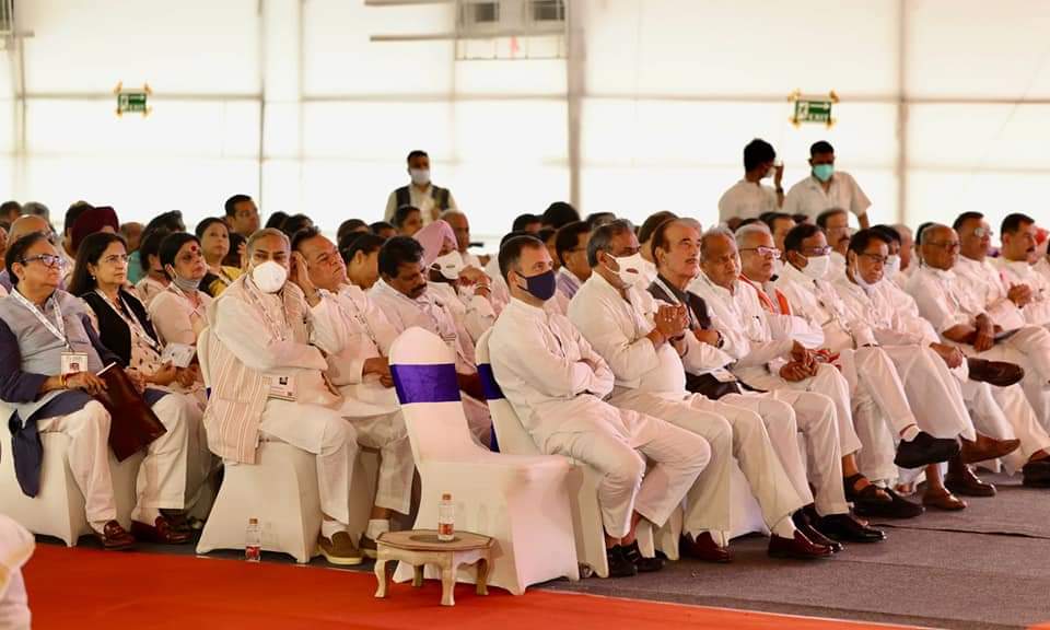 pramodtiwari700's tweet photo. आज काँग्रेस पार्टी द्वारा उदयपुर राजस्थान में आयोजित नव संकल्प चिंतन शिविर में।
#NavSankalpShivir https://t.co/Fb3jHlp8Fo