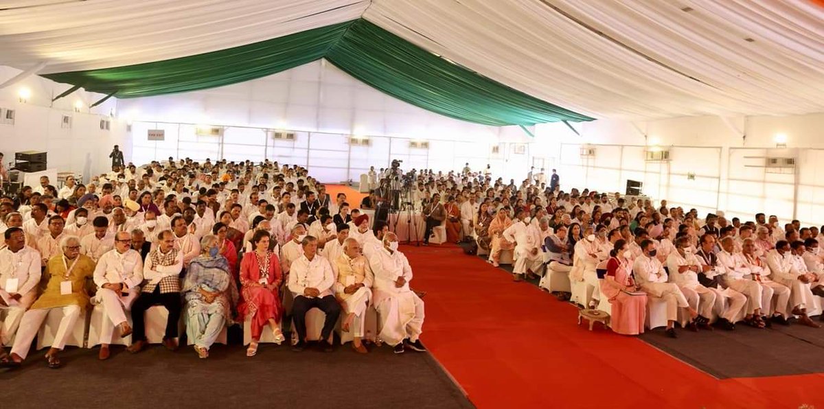 pramodtiwari700's tweet photo. आज काँग्रेस पार्टी द्वारा उदयपुर राजस्थान में आयोजित नव संकल्प चिंतन शिविर में।
#NavSankalpShivir https://t.co/Fb3jHlp8Fo