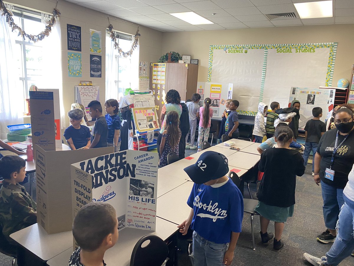 2nd Grade Wax museum presentations! Great research, Pumas!