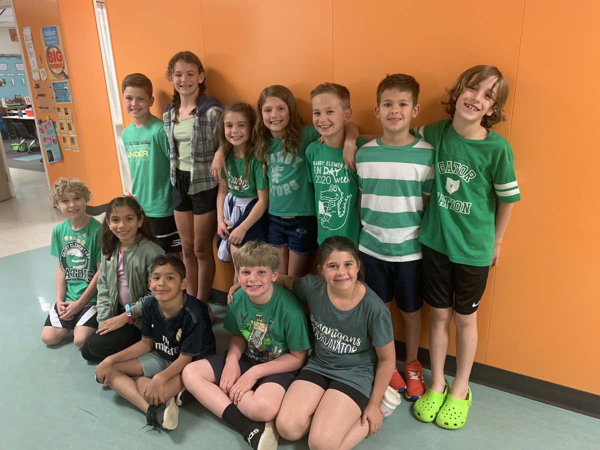 GranbyThird's tweet photo. Granby Spirit Day 🐊 @GranbyGators https://t.co/y2wcljvrCF