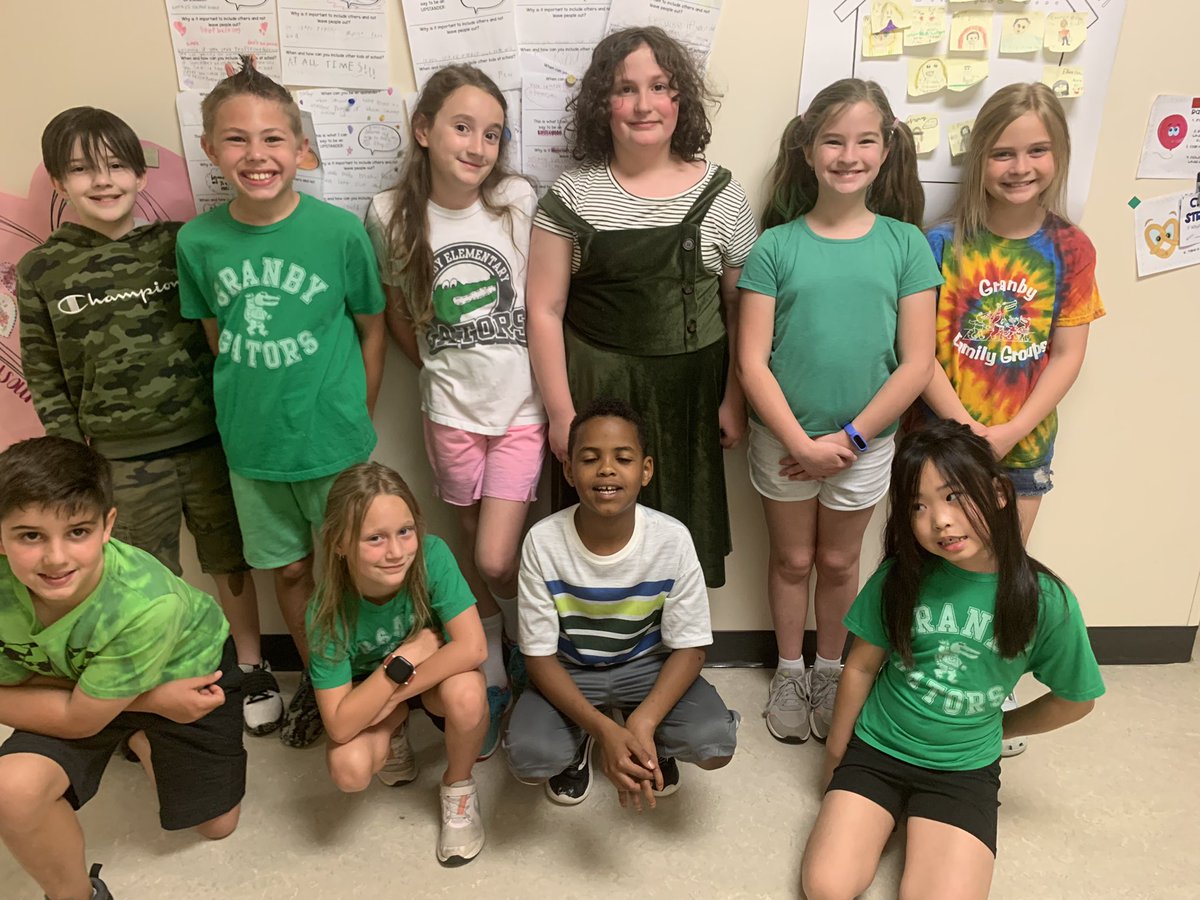 GranbyThird's tweet photo. Granby Spirit Day 🐊 @GranbyGators https://t.co/y2wcljvrCF