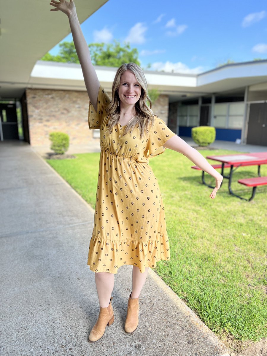 EdenChilton's tweet photo. BIG ANNOUNCEMENT ALERT

✨7 Years
✨2 Campuses
✨500+ Kids

I’m excited to announce that I’m leaving a crack in the door for the next dynamic educator and scripting my NEXT CHAPTER. Today will be my last day as a classroom teacher and I’ll be joining @CDWCorp starting Monday 🎉. https://t.co/jd09LM43F1