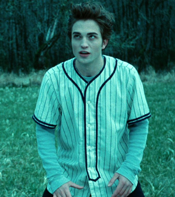 Happy birthday to the worlds best baseball player, Robert Pattinson 