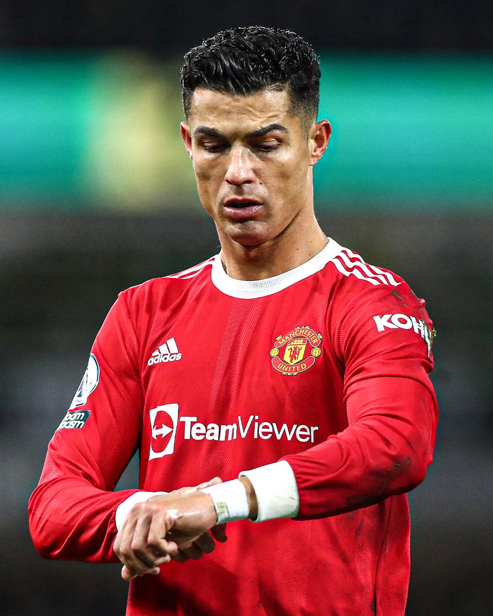 TimelineCR7's tweet photo. Cristiano Ronaldo not being atleast nominated for the Premier League player of the season while players like Jarrod Bowen, Saka &amp; Ward-Prowse have just goes on to show the ridiculous agenda against him.

One of the biggest robberies of all time. https://t.co/KPe6IVhGC9