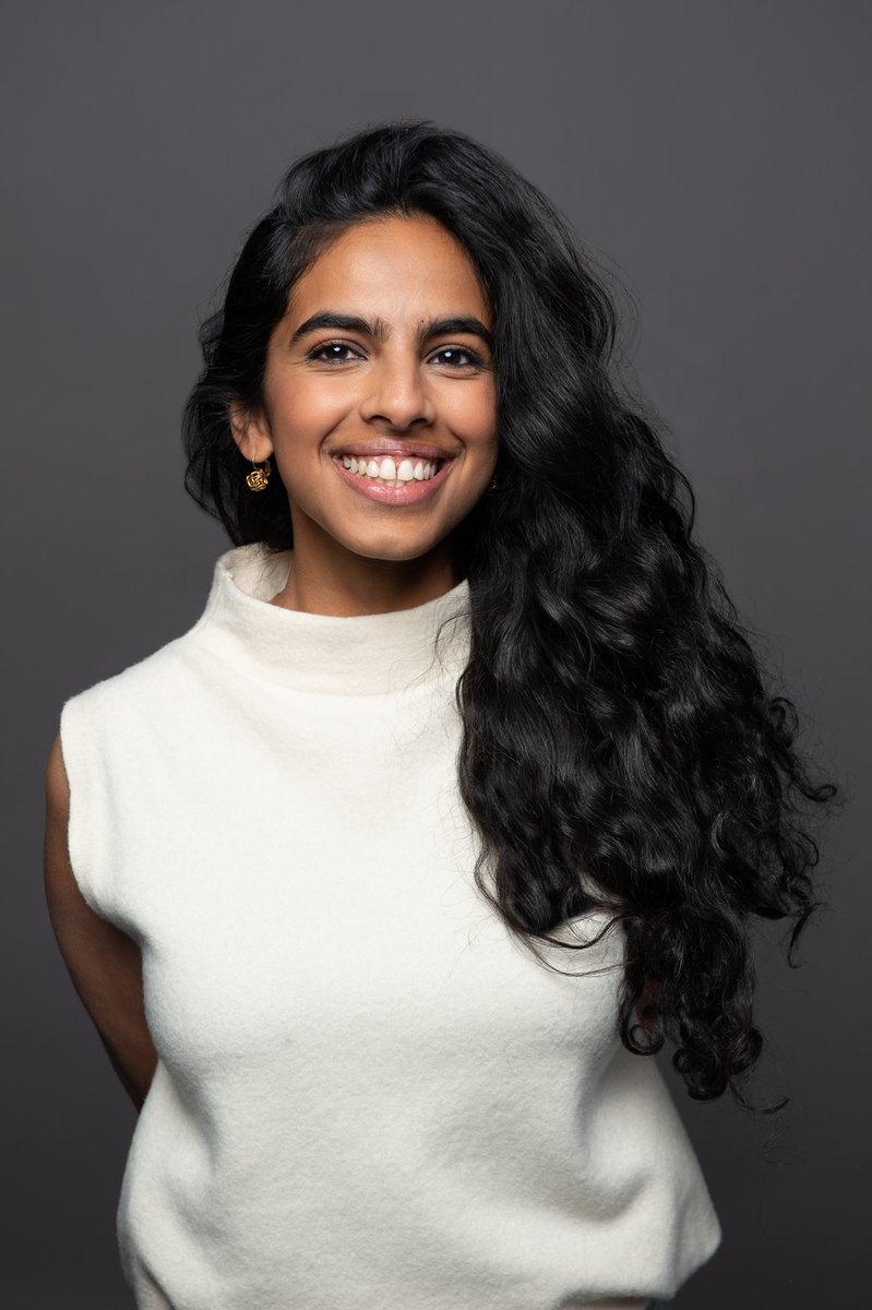 MerlynThomas's tweet photo. New headshot by the brilliant @_RobertTimothy 

I’m still investigating stories about climate disinformation in all its forms whether that’s greenwashing, denial or delay – and plenty more. Get in touch if there’s a story I should be looking into merlyn.thomas@bbc.co.uk https://t.co/RJyFeDtOVe