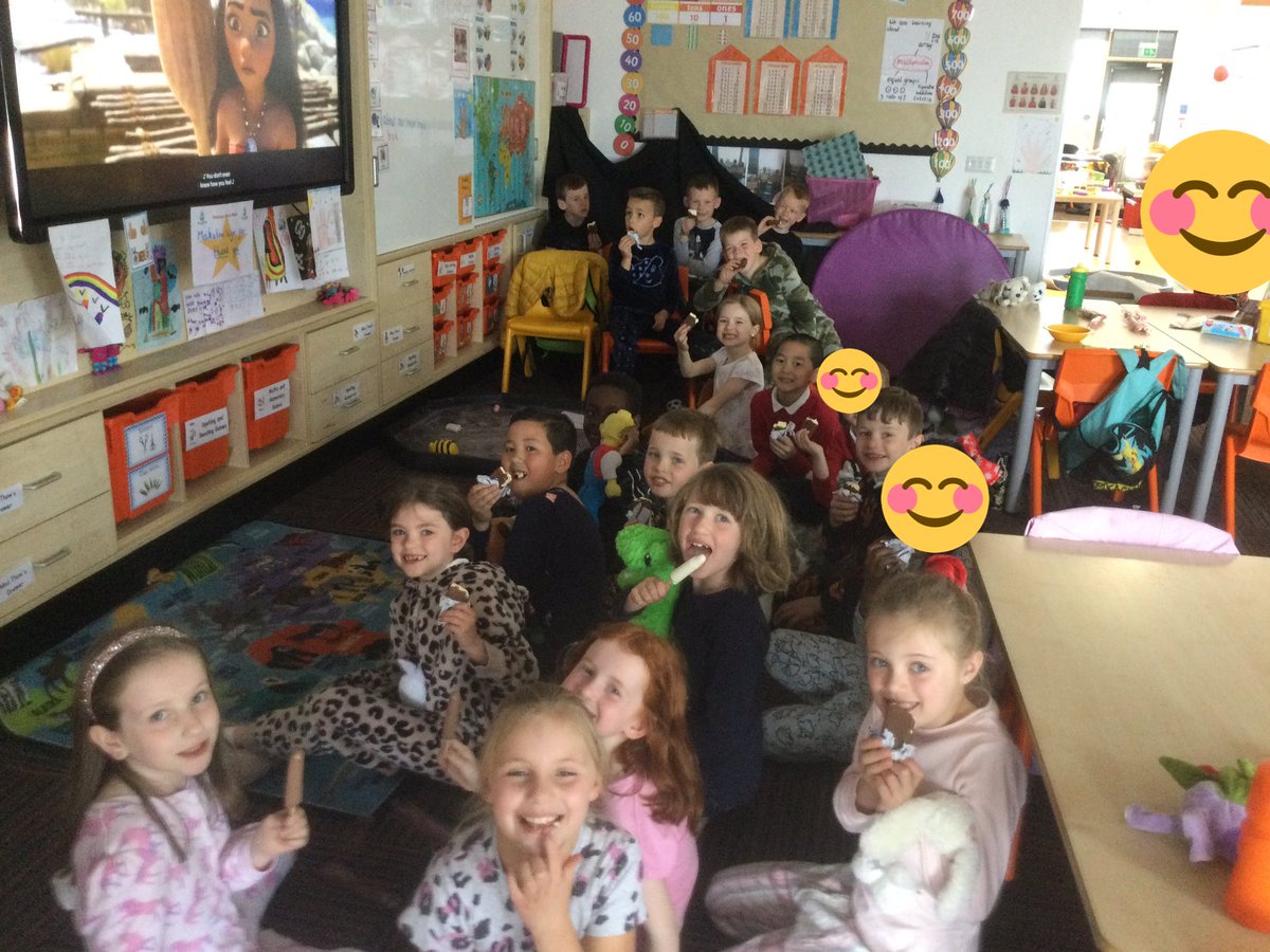 SchoolHillside1's tweet photo. #P3THillside saved up 2 marble jar successes for a big treat today. They chose an ice cream, teddy bear and pyjama party. π§Έ #soundsofsuccess https://t.co/79qyqIllPM