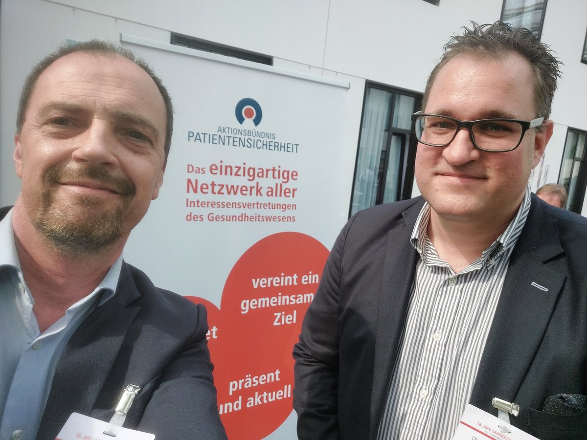 Zurück von der Jahrestagung des Aktionsbündnis Patientensicherheit in Berlin. Wir (Oliver Gondolatsch, re., 1.Vorsitzender BBfG, und Hajo Neu für den BPiK) haben das Programm durch zwei Vorträge zum Thema Beschwerdemanagement und Patientenorientierung bereichert.
#aps_ev