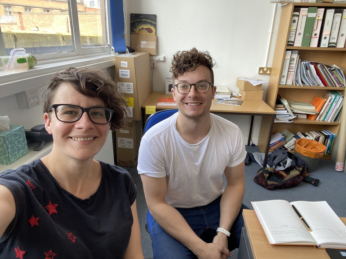 GilesPalaeoLab's tweet photo. It’s been a fantastic day catching up and chatting fossil fish with @struhenderson in person for the first time since January 2020 🤩 🐟 https://t.co/PZqjObJcCP