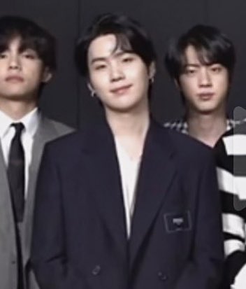 houriyng's tweet image. yoongi ... just one chance...