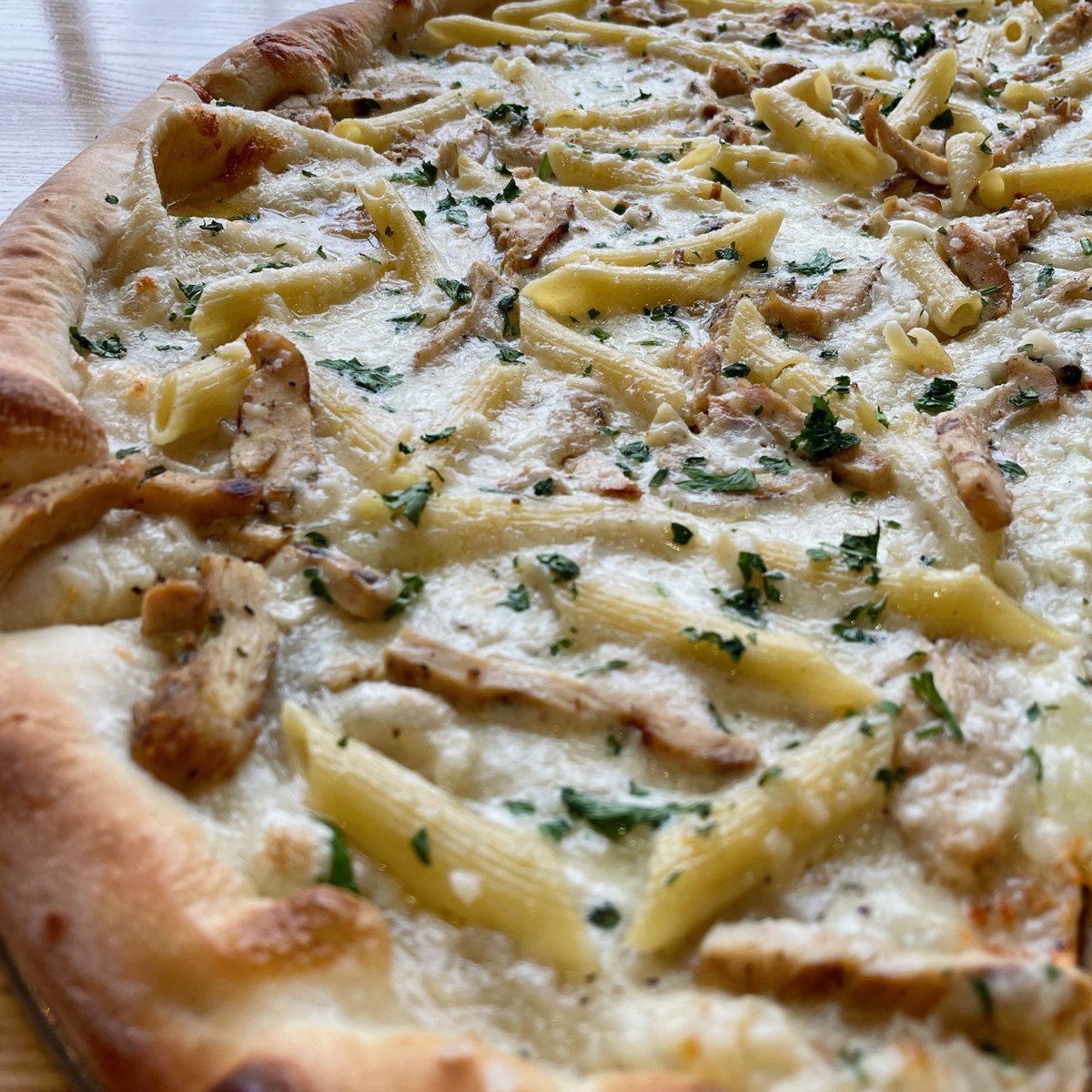 IansMadison's tweet image. It’s time for a little #FreePizzaFriday! 

Retweet and you’ll be entered to win 10 free slice cards! 

We’ll pick one random follower on Monday! 

#IansPizza