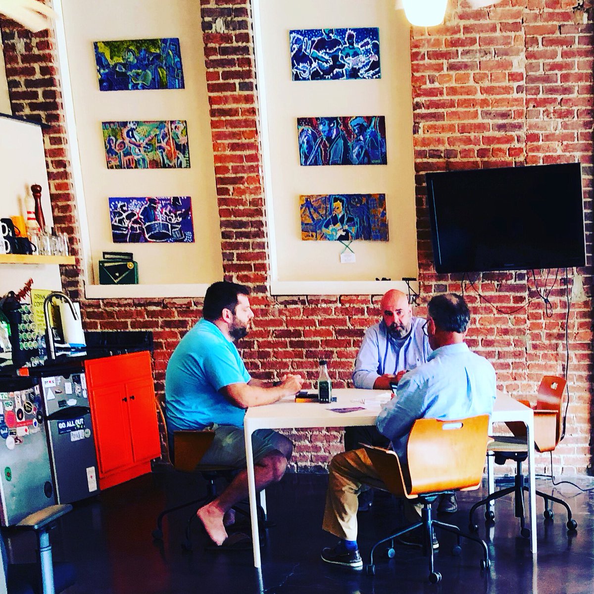 People coming together to get things done! That’s what it’s all about. 
👊🏼🗒🖌
.
.
.
#makeyourmark #buildcommunity #bethehub #coworking #coworkingspace #sparkplaza #entrepreneur #community #movetothemountains #remotework #remoteworklife #remoteworkersunite #northeasttennessee