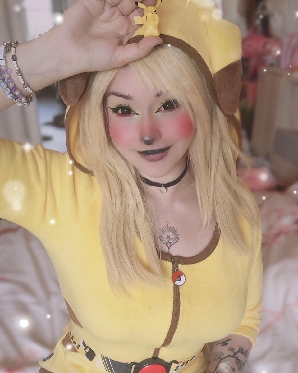 LunaChan_TV's tweet photo. J’ai fait des photos en pikachu pour mon 0nlyfans je me trouve trop cute ♥️⚡️ https://t.co/dSxXmNA0FH