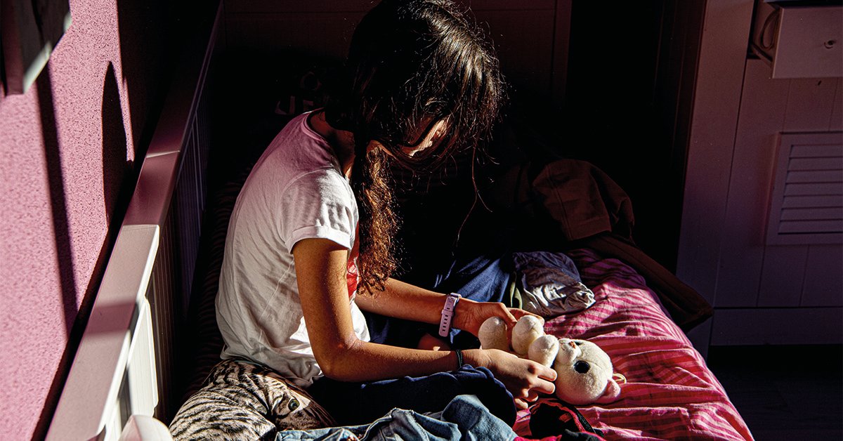 Kwetsbare kinderen worden nog steeds onvoldoende beschermd. De jeugdbeschermingsketen kampt met veel te lange wachtlijsten. Een tekort aan personeel is de belangrijkste oorzaak. Er zijn nooddijken aangelegd, maar die vertonen alweer scheuren. ⤵️
igj.nl/actueel/nieuws…