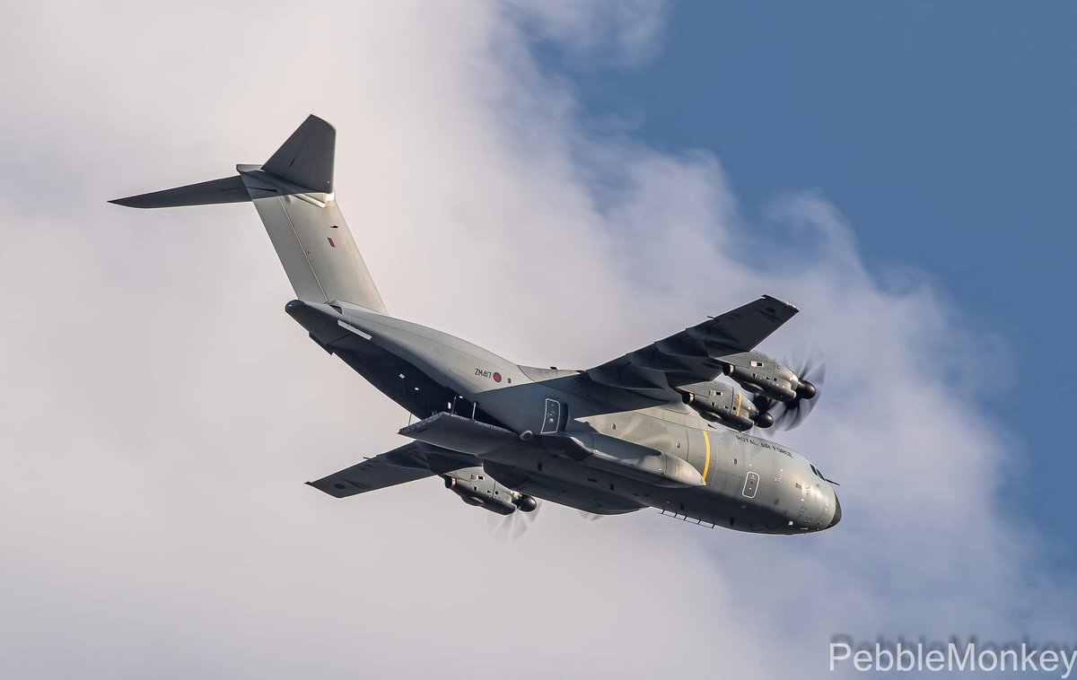 MarkbBentley's tweet photo. @Callsign_Kodak @CanonUKandIE @thinkTANKphoto @DynamicVectors @cabotwatch @70SqnA400M @AirbusDefence Cant wait to see them . Can just make you out sat to the left on ramp https://t.co/ftrTcs91XK