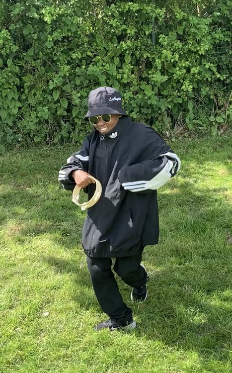 MrBeaumont1997's tweet photo. Lots of mini Liam Gallaghers appeared at school yesterday to help record Class 9’s decade of music for the school’s Jubilee celebrations next week - of course our decade was the 90’s! https://t.co/IaV4MjHpr0