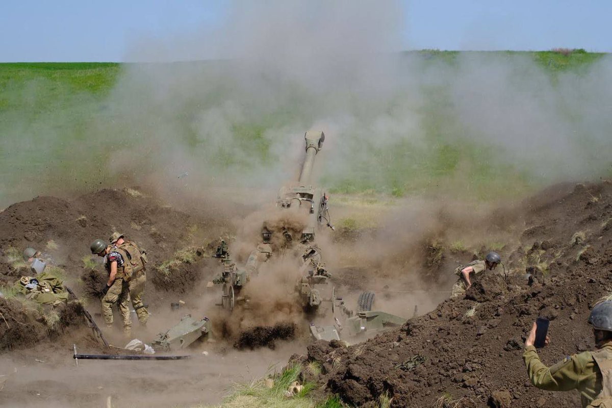 Osinttechnical's tweet photo. M777, Donetsk Oblast https://t.co/I6xiIK8iwH