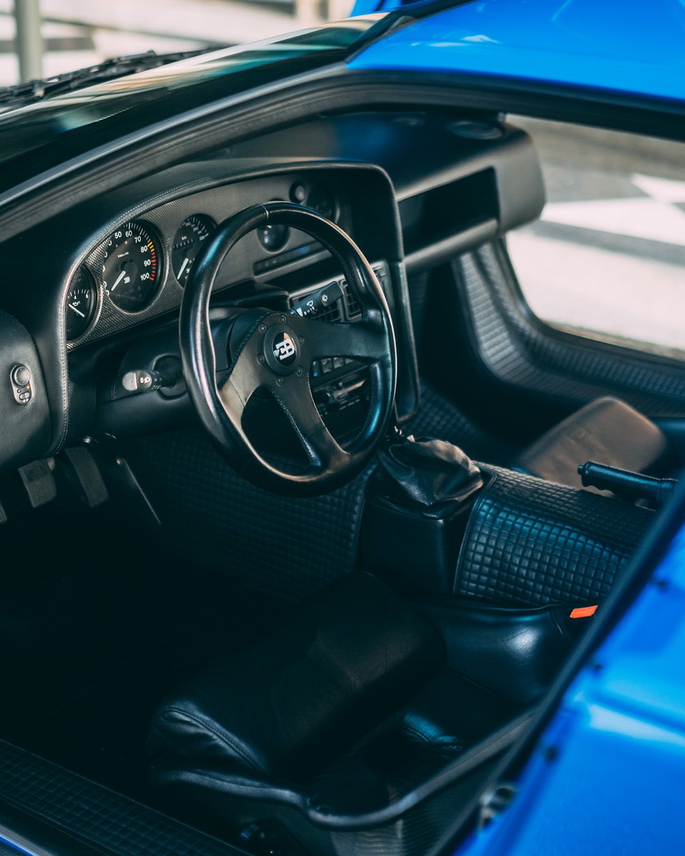 Bugatti's tweet photo. Modern opulence inspired by classic 1990s design. The CENTODIECI’s seat design is familiar yet contemporary – invoking the spirit of the EB110.

#BUGATTI #CENTODIECI #EB110
–
WLTP: https://t.co/mCEE0ghyaw https://t.co/ZBGbeKuT8p