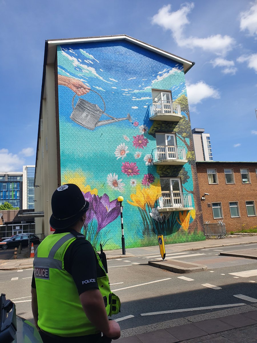 Officers working City of Culture are out and about in the city centre this afternoon.

Have you noticed anything new to the side of our Police Station on Little Park Street? 👀