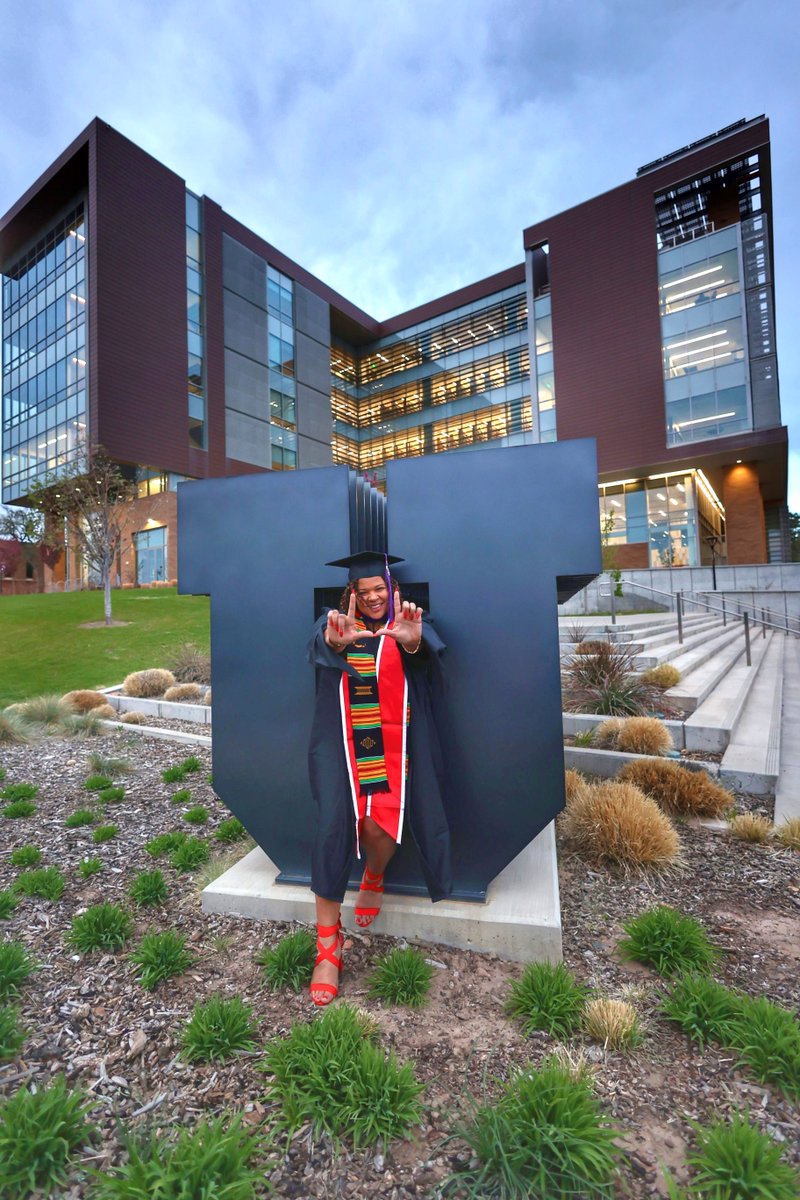 utahalumni's tweet photo. Happy convocation day, @sjquinney and @uofupharmacy! We also wanted to say congratulations to 2๏ธโฃ very special U Alumni staff members who are both 2022 grads! We are so proud of you both and all that you have accomplished.
Thanks to@phardwig for the amazing ๐ธ!
#UtahGrad22 https://t.co/XghCb0j8tn