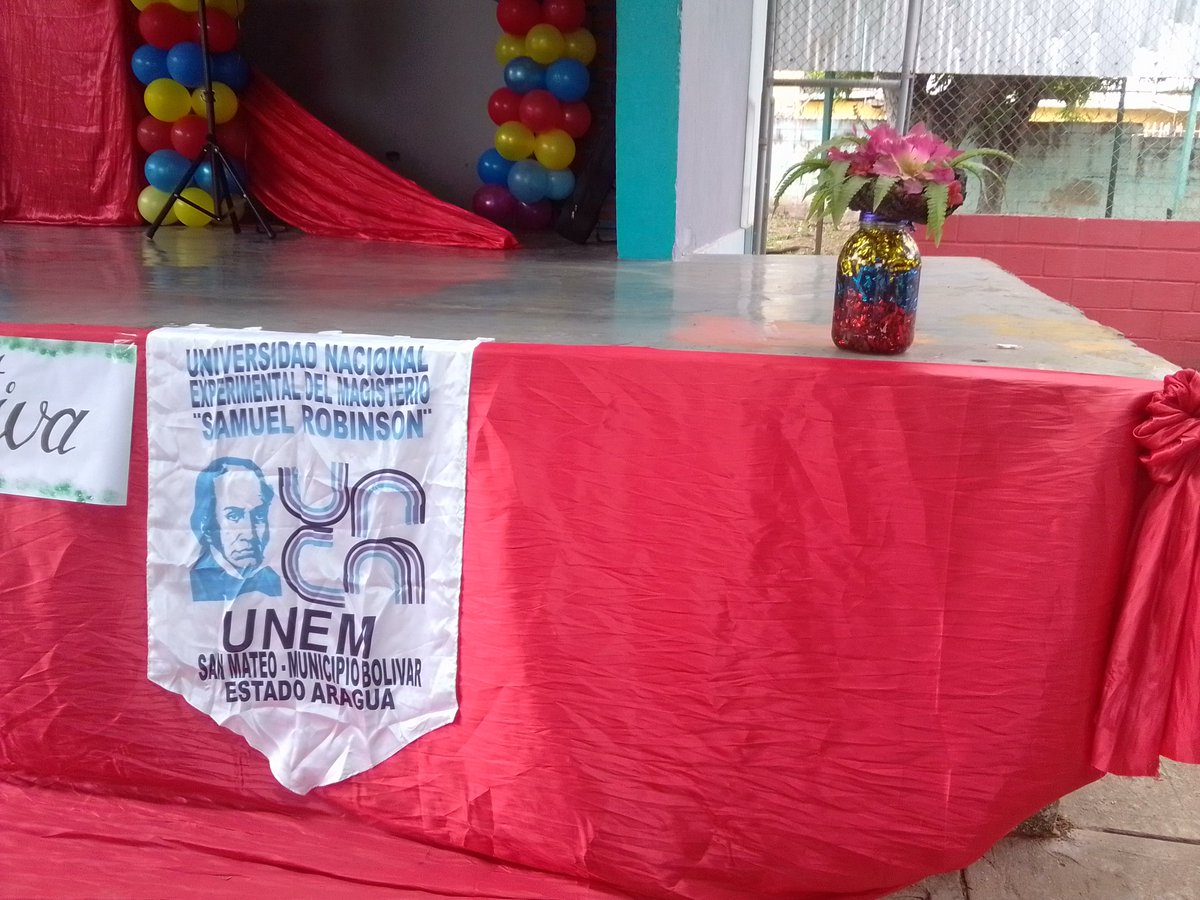 AragEducBolivar's tweet photo. #13Mayo 3er día de la fiesta Educativa en el 8vo Congreso Pedagógico Estadal 2022,encuentro del Eje Este sede UENB Pdte. Medina @AragEducBolivar Compartir de experiencias y saberes en la escuela social productiva! @SomosUnem presente #VenezuelaInnova @NicolasMaduro @_LaAvanzadora https://t.co/kQW9EWQWlK