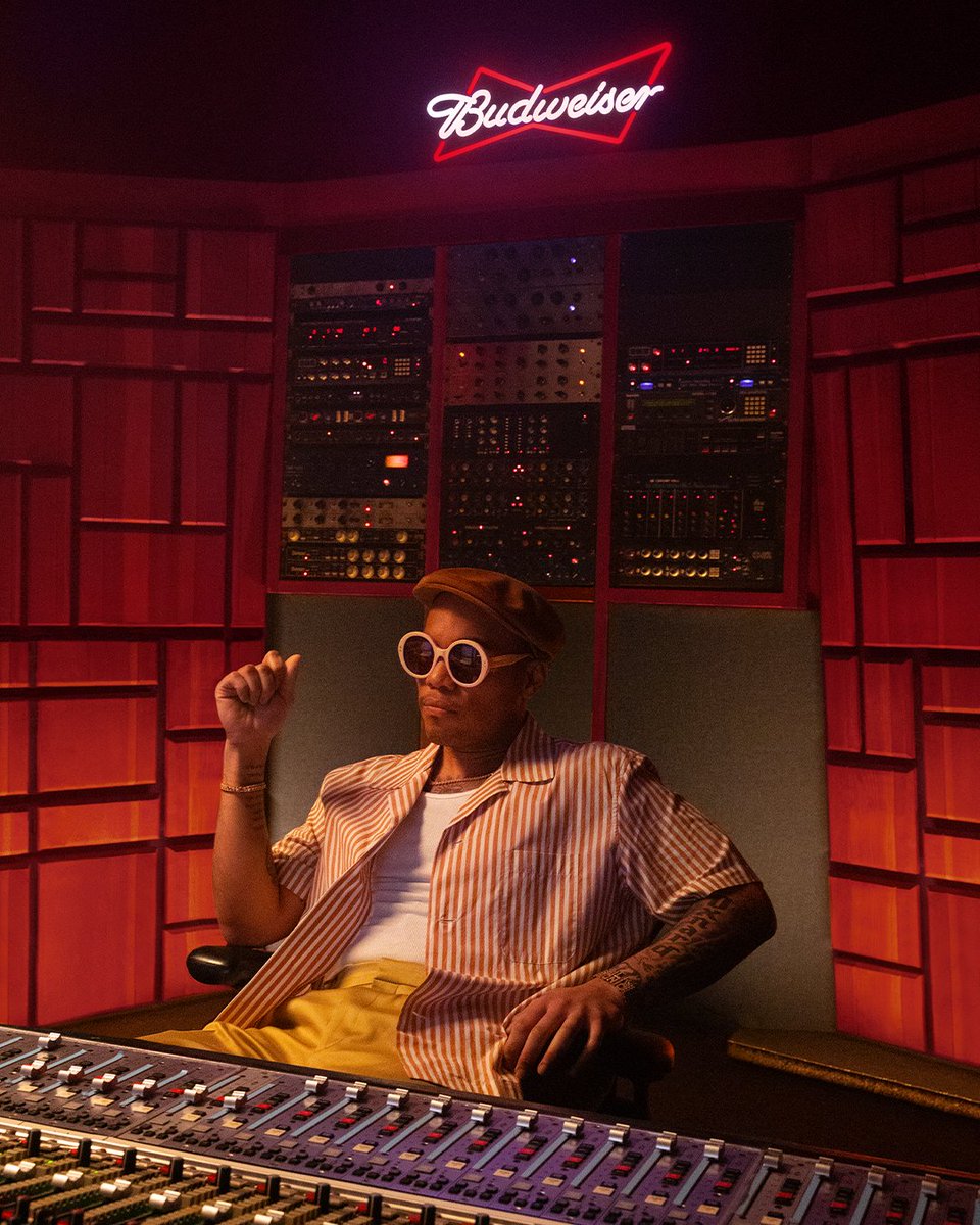Budweiser's tweet photo. Cooking up greatness w/@AndersonPaak 👨‍🍳🔥

#YoursToTake is out NOW: https://t.co/G9q1NkgEiV https://t.co/PwllLt7VPc