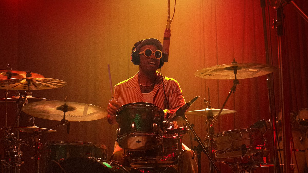 Budweiser's tweet photo. Cooking up greatness w/@AndersonPaak 👨‍🍳🔥

#YoursToTake is out NOW: https://t.co/G9q1NkgEiV https://t.co/PwllLt7VPc