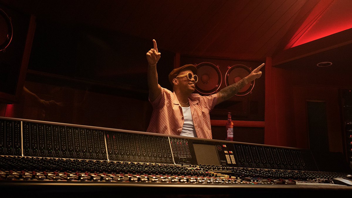 Budweiser's tweet photo. Cooking up greatness w/@AndersonPaak 👨‍🍳🔥

#YoursToTake is out NOW: https://t.co/G9q1NkgEiV https://t.co/PwllLt7VPc