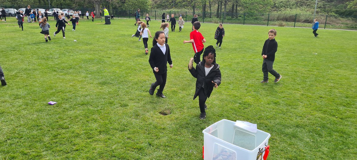 Our p1s to p3s took part in the Great Stone pick up today. Lots of laughs and competition for all. #competitive #niggwon
