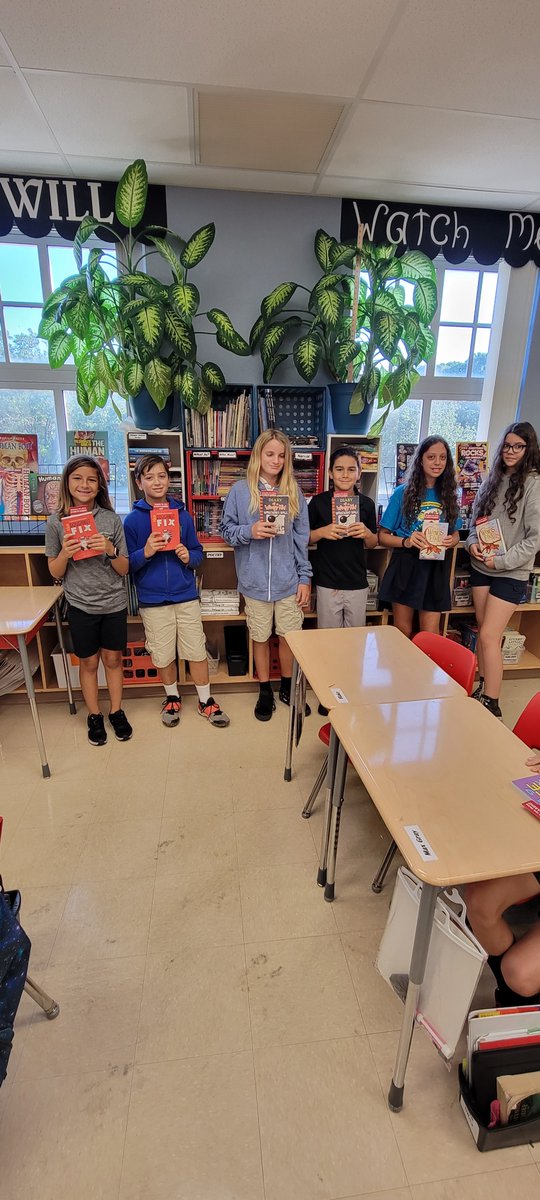 MarshPointeEl's tweet image. Thank Children's Services Council of Palm Beach County for providing a free book for all of our students! They are beyond excited to kick off their summer reading with your book! @cscpbc @pbcsd @MarshPointePTO @MPEPrincipal @LibraryCurrent @ToniLipscher