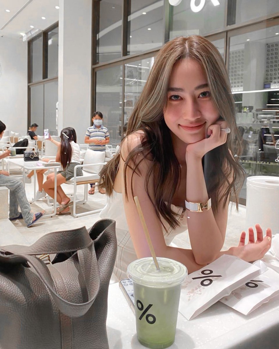 nanajunkoo2's tweet photo. Crushin' on my iced matcha😋 https://t.co/468XCSPJVg