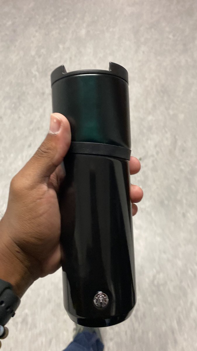 eClass1989's tweet image. I keep buy new @Starbucks cups: I am a addict #Problems