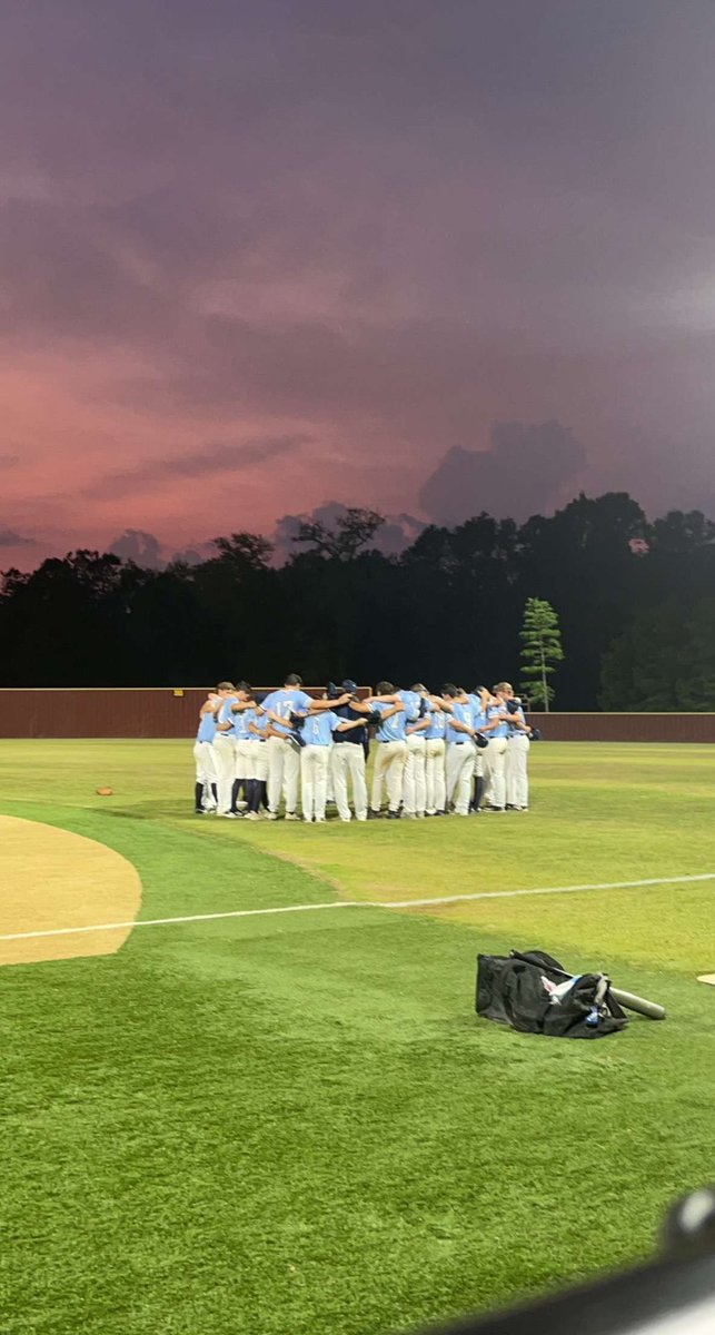 Luke_Hill22's tweet photo. always dreaded this message… episcopal baseball, i couldn’t have asked for a better team and group of friends to ever touch this field with. through the thick and thin it’s been a ride boys. all good things come to an end and i can’t wait for the next stage❤️❤️ @EHSBRAthletics https://t.co/0EVBQibMh1