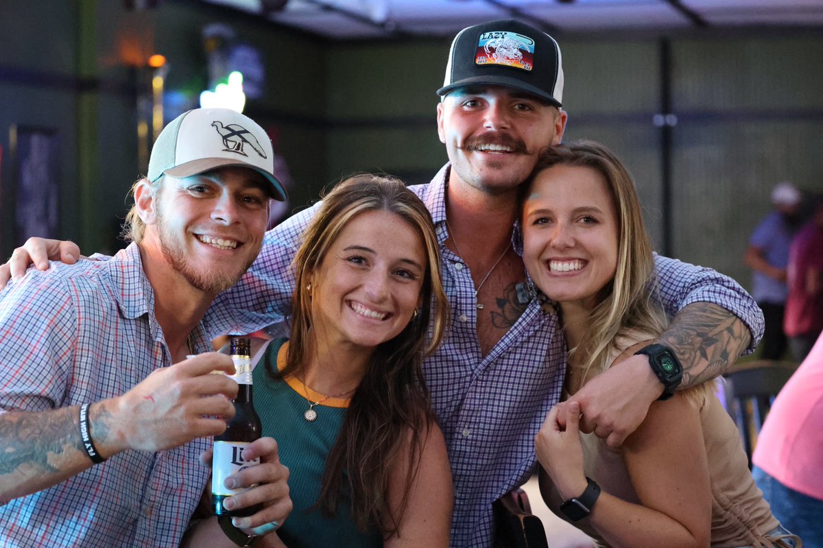 🍻 Art Walk Friday is the only way to kick off your weekend
#odalys #artwalk #fridaythe13th