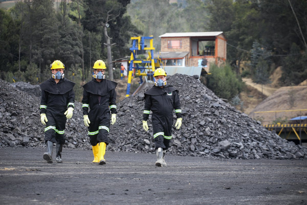 MinEnergiaCo's tweet photo. #NOTICIA🗞️I Colombia posiciona su agenda #ExploraCO buscando convertirse en el primer destino para inversión minera de la región.

➡️https://t.co/HyoauYIKpg https://t.co/AlbzS0InYQ